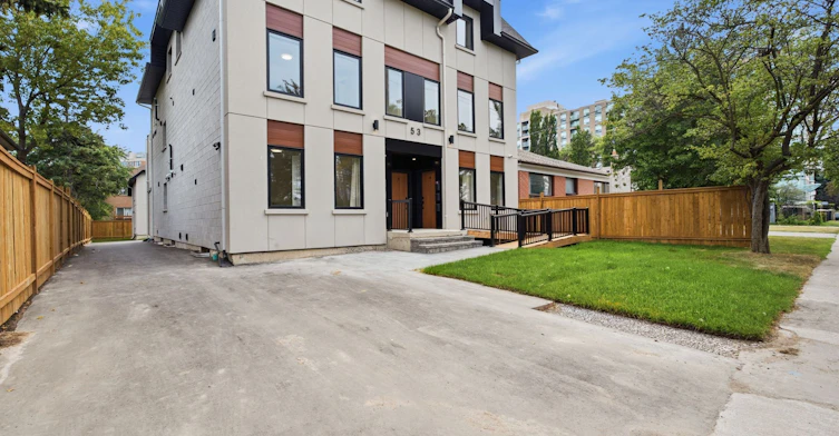 1A-53 Bishop Avenue, Toronto, ON, M2M 1Z4 - 24