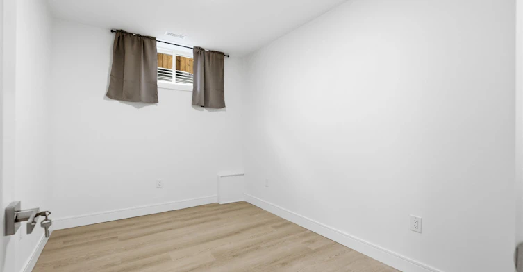 2-53 Bishop Avenue, Toronto, ON, M2M 1Z4 - 31