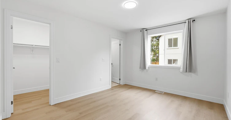 2-53 Bishop Avenue, Toronto, ON, M2M 1Z4 - 8