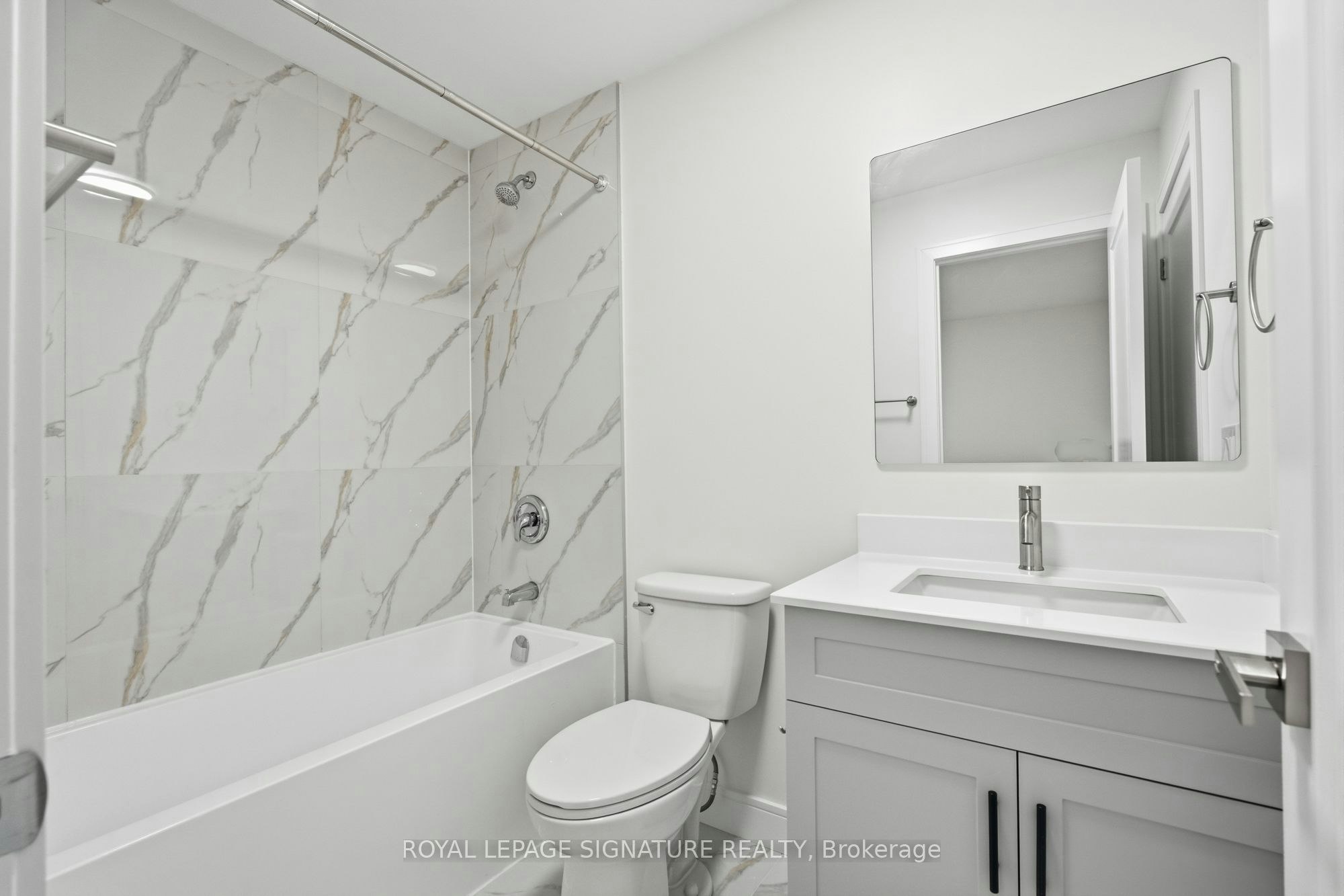 2-53 Bishop Avenue, Toronto, ON, M2M 1Z4 - 18