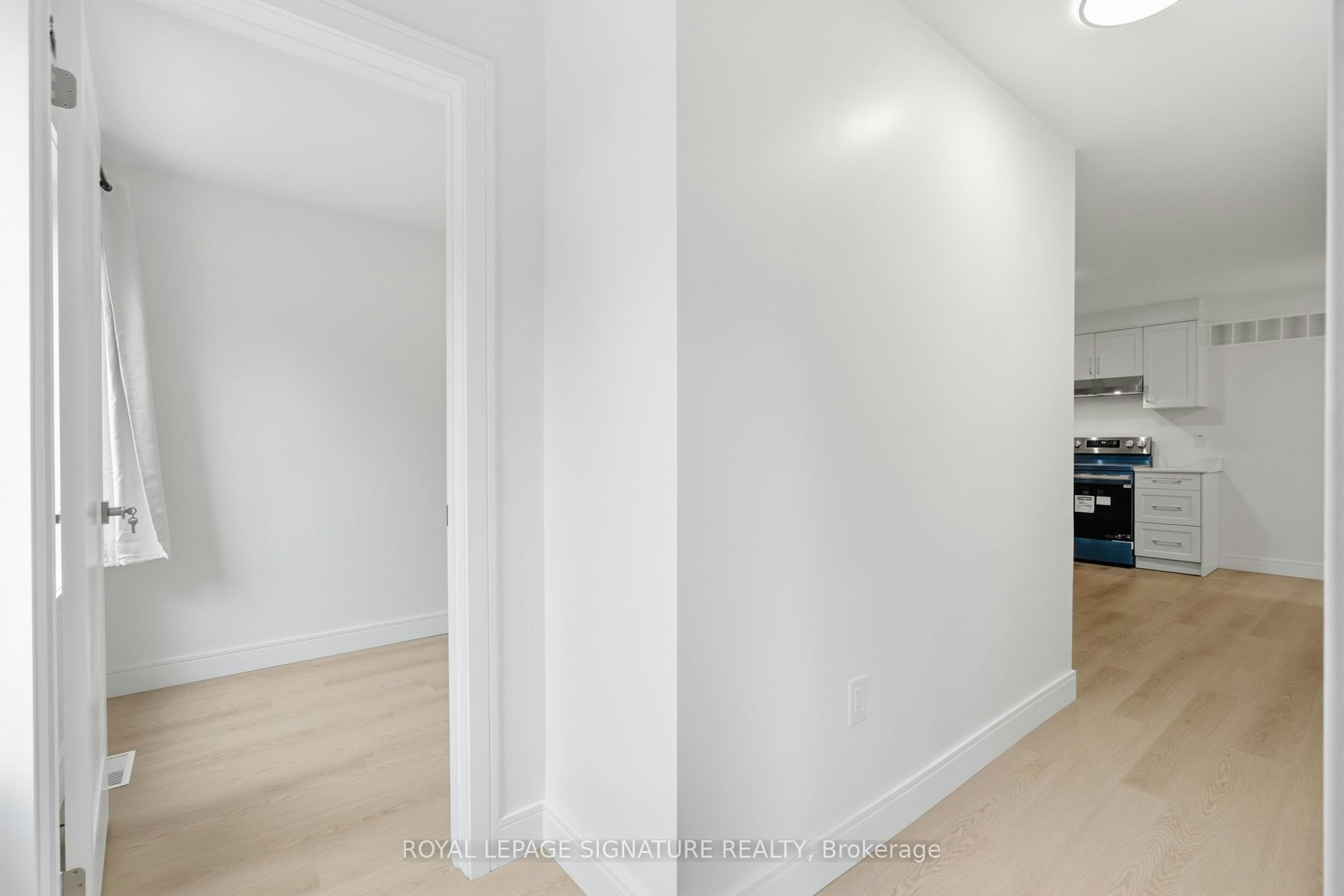 2-53 Bishop Avenue, Toronto, ON, M2M 1Z4 - 4