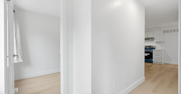 2-53 Bishop Avenue, Toronto, ON, M2M 1Z4 - 4