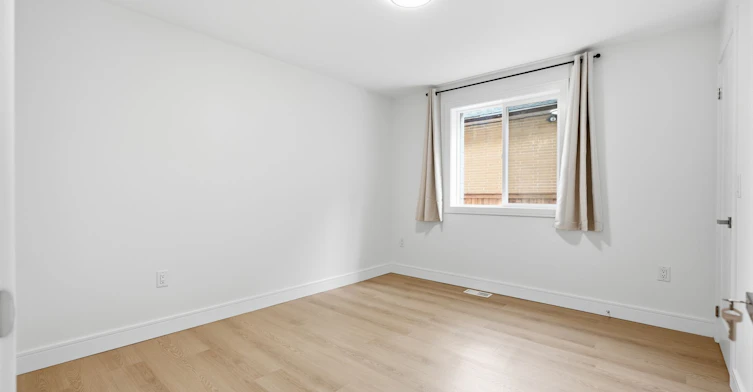 2-53 Bishop Avenue, Toronto, ON, M2M 1Z4 - 13