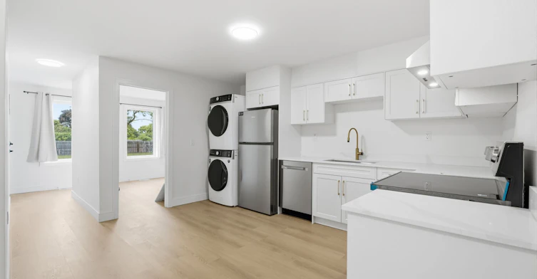 2-53 Bishop Avenue, Toronto, ON, M2M 1Z4