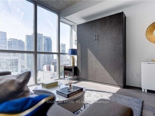 1111-88 Blue Jays Way, Toronto, ON, M5V 0L7 - 7