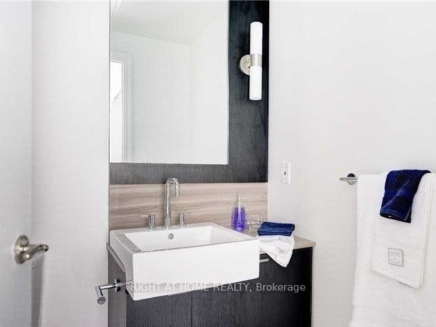 1111-88 Blue Jays Way, Toronto, ON, M5V 0L7 - 16