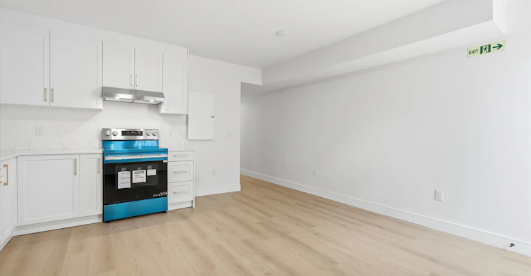 1B-53 Bishop Avenue, Toronto, ON, M2M 1Z4 - 3