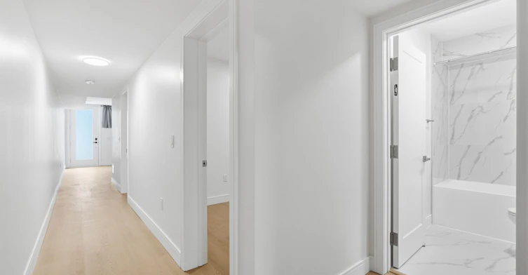 1B-53 Bishop Avenue, Toronto, ON, M2M 1Z4 - 6