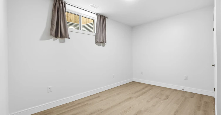 1B-53 Bishop Avenue, Toronto, ON, M2M 1Z4 - 9