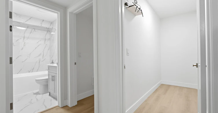 1B-53 Bishop Avenue, Toronto, ON, M2M 1Z4 - 7