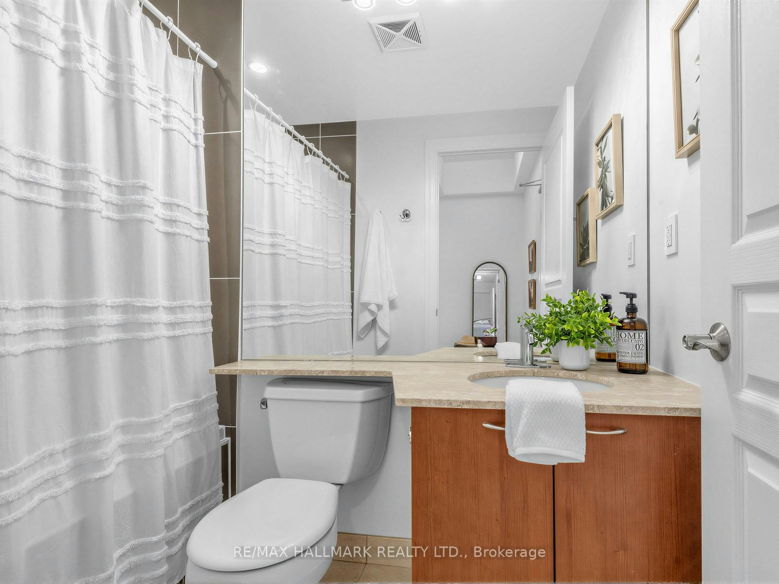 LPH3-777 Steeles Avenue W, Toronto, ON, M2R 3Y4 - 23