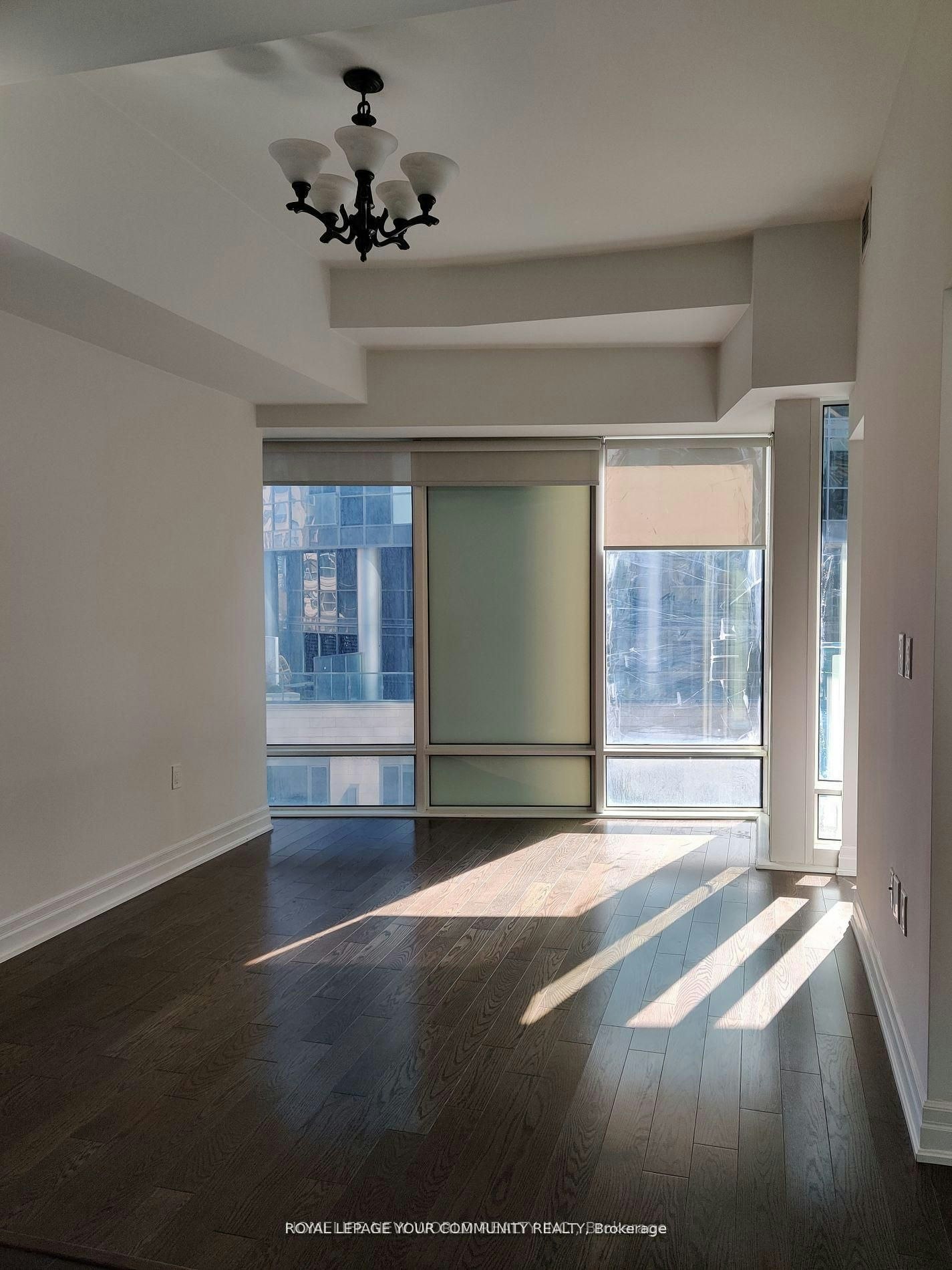 601-8 The Esplanade N/A, Toronto, ON, M5E 0A6 - 2