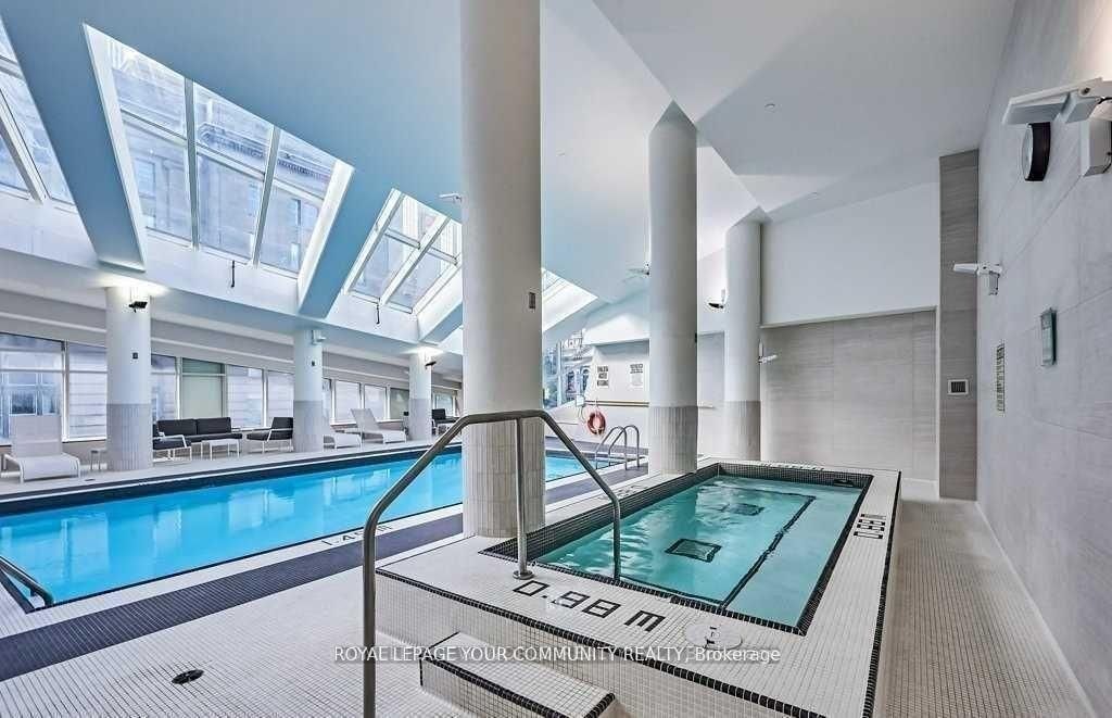 601-8 The Esplanade N/A, Toronto, ON, M5E 0A6 - 13