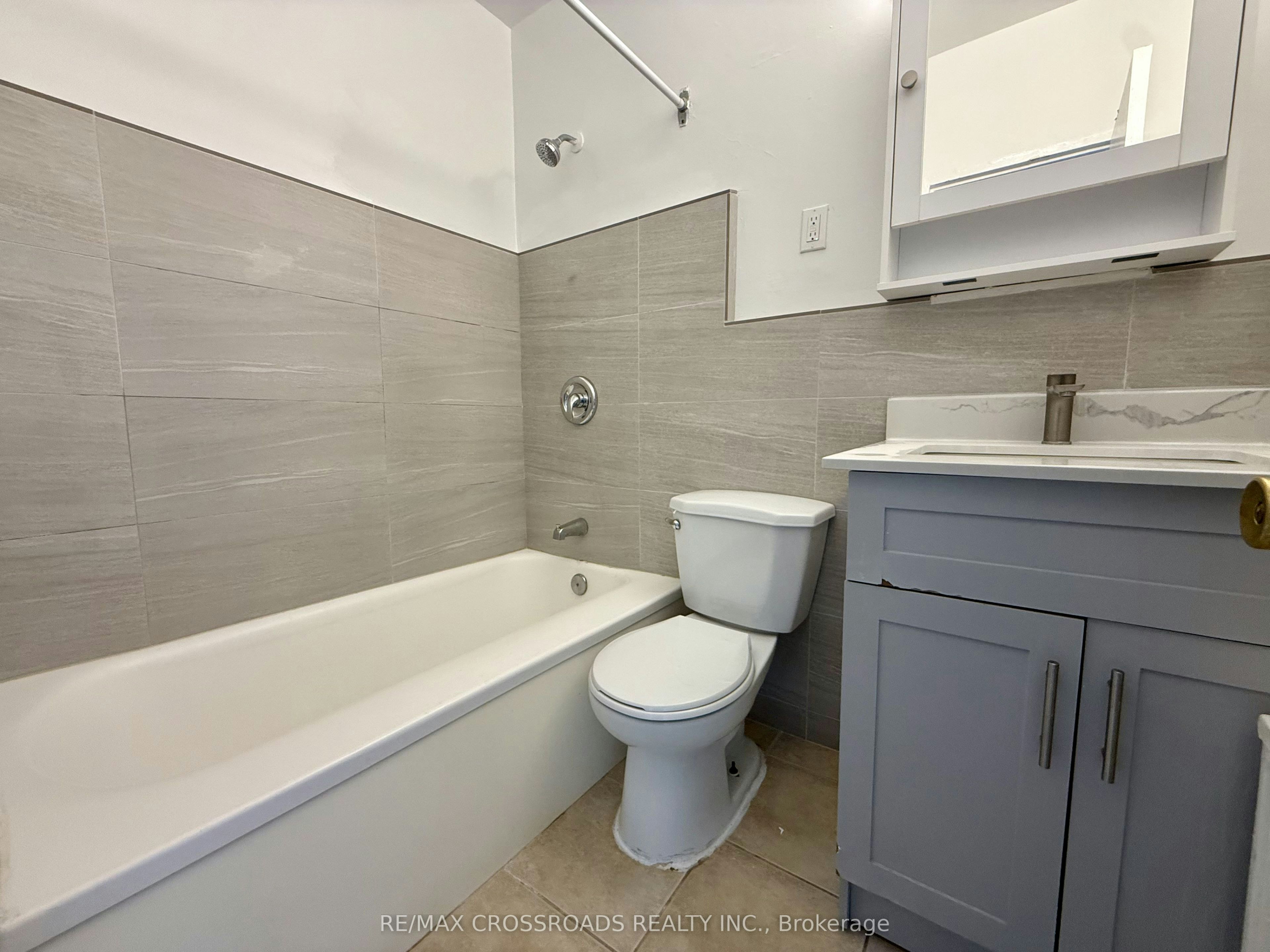 302-2770 Yonge Street, Toronto, ON, M4N 2J3 - 6