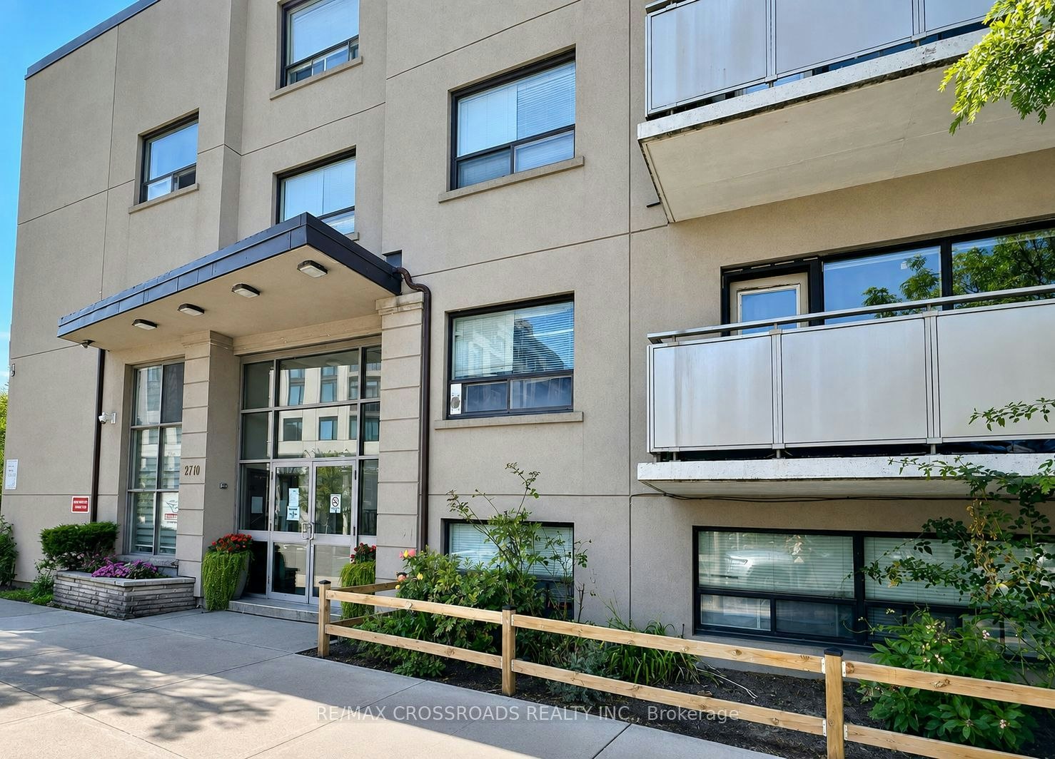 302-2770 Yonge Street, Toronto, ON, M4N 2J3