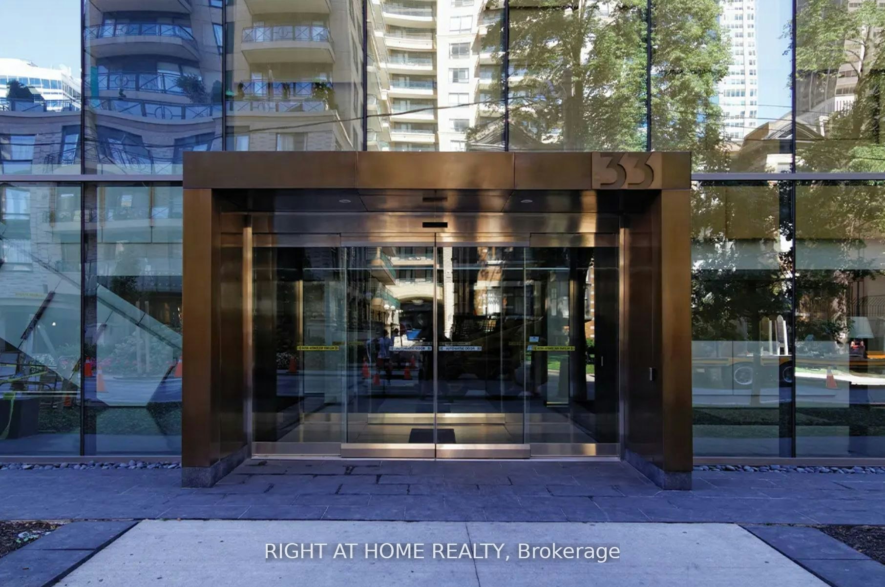 2403-33 Charles Street E, Toronto, ON, M4Y 0A2 - 11