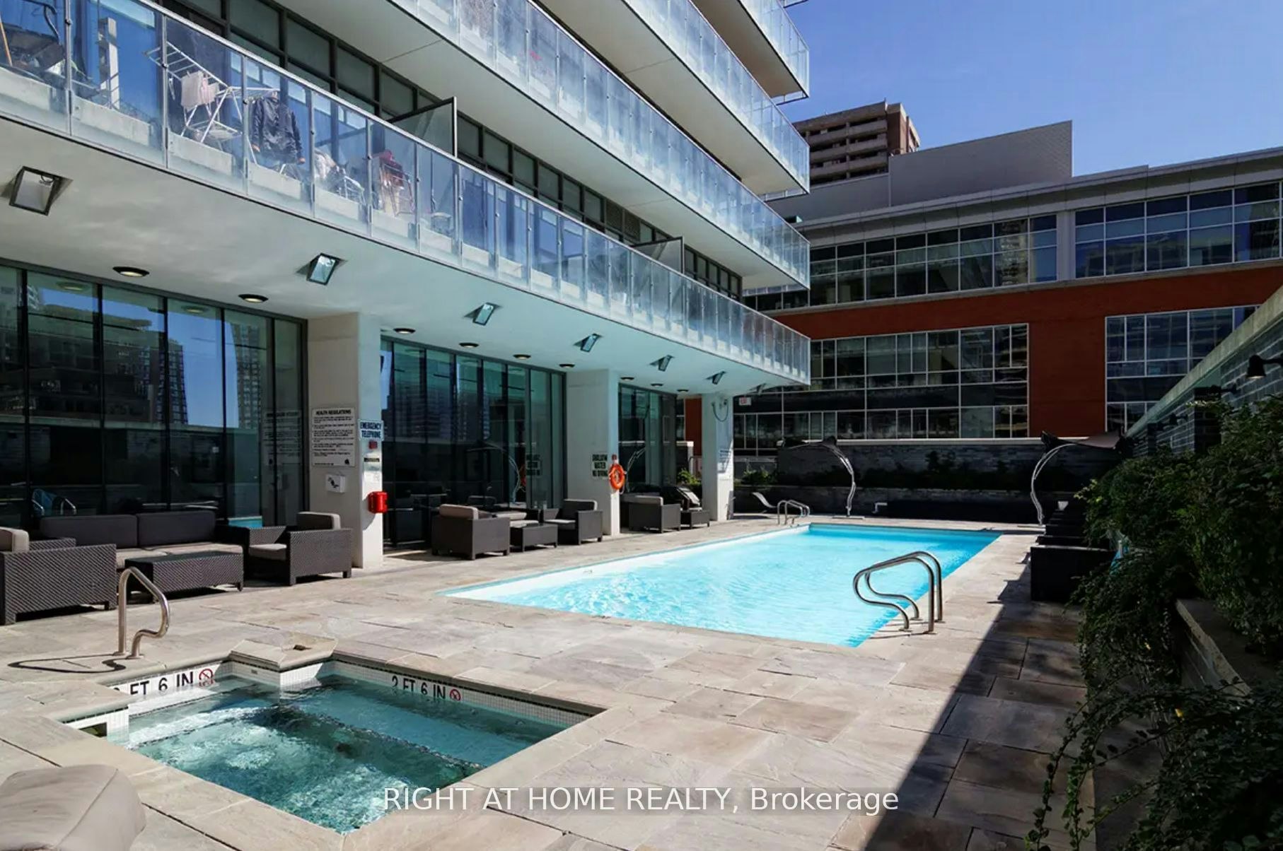 2403-33 Charles Street E, Toronto, ON, M4Y 0A2 - 10