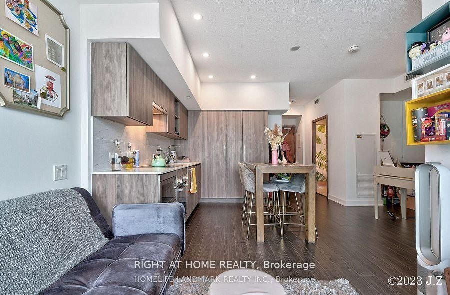 3309-19 Bathurst Street, Toronto, ON, M5V 0N2 - 9