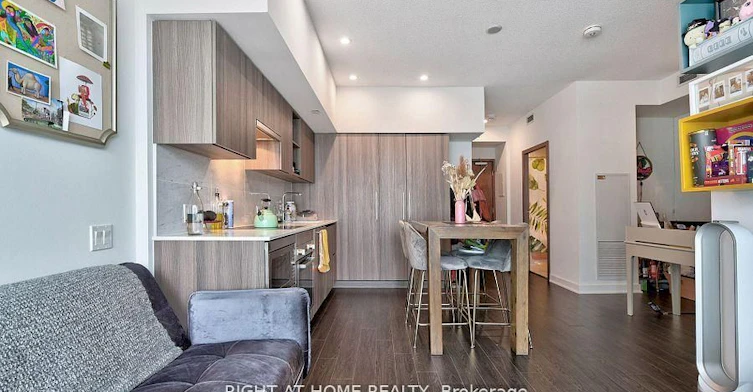 3309-19 Bathurst Street, Toronto, ON, M5V 0N2 - 9