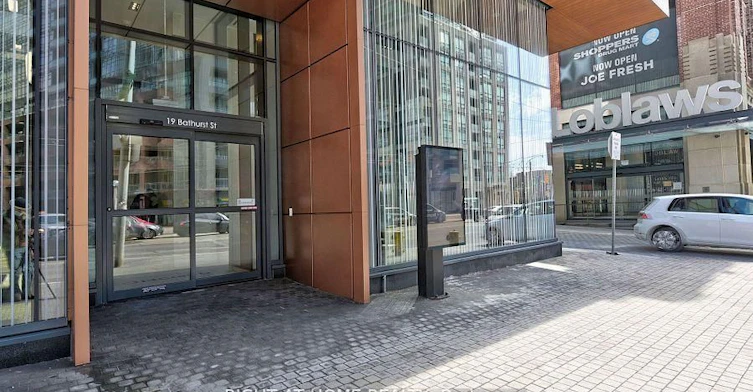 3309-19 Bathurst Street, Toronto, ON, M5V 0N2 - 2