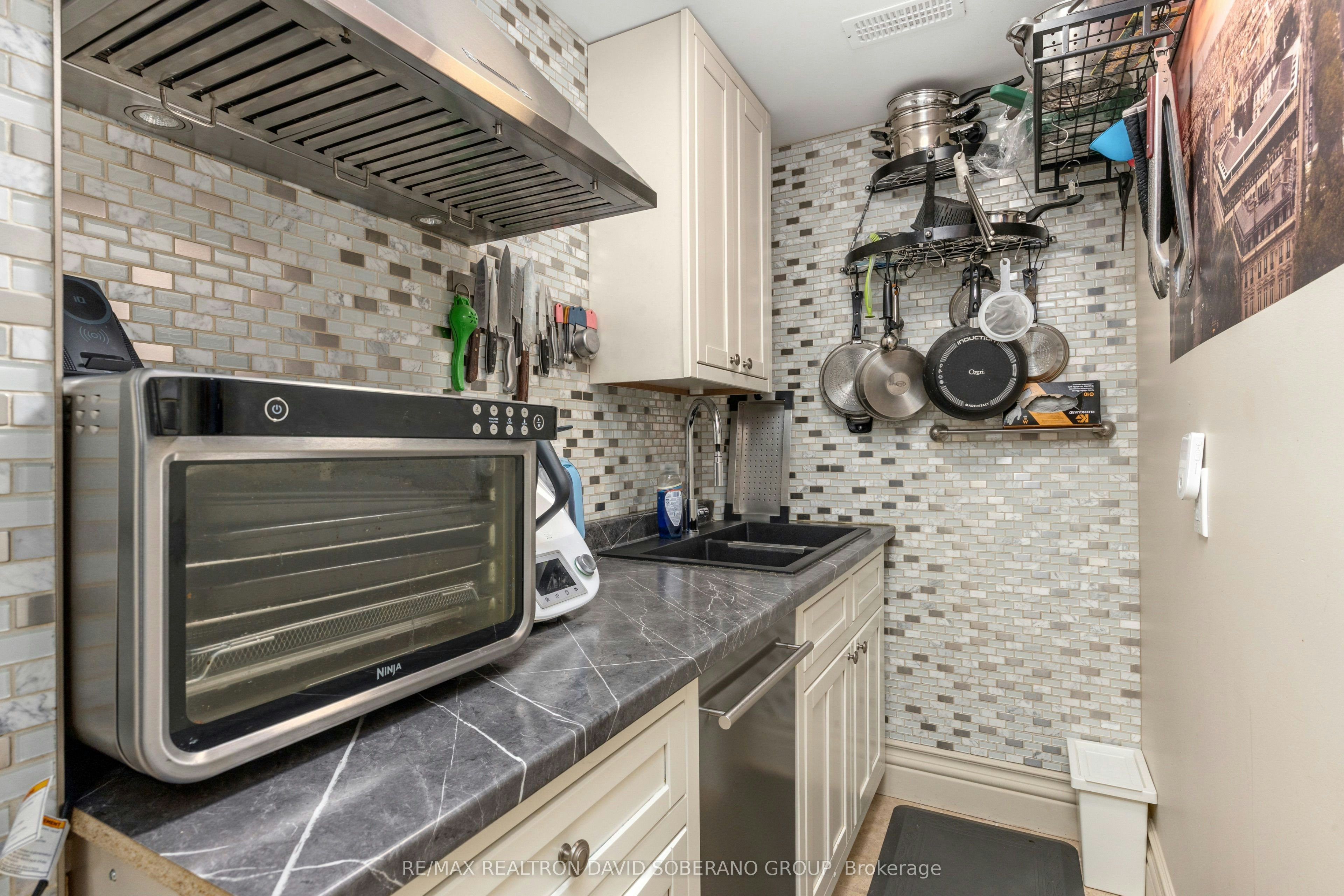 49 Verwood Avenue, Toronto, ON, M3H 2K8 - 41