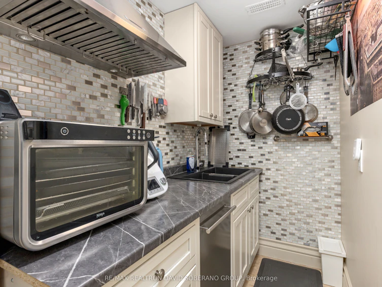 49 Verwood Avenue, Toronto, ON, M3H 2K8 - 41
