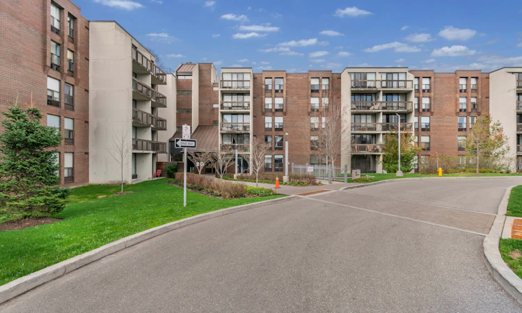 105-20 Fashion Roseway N/A