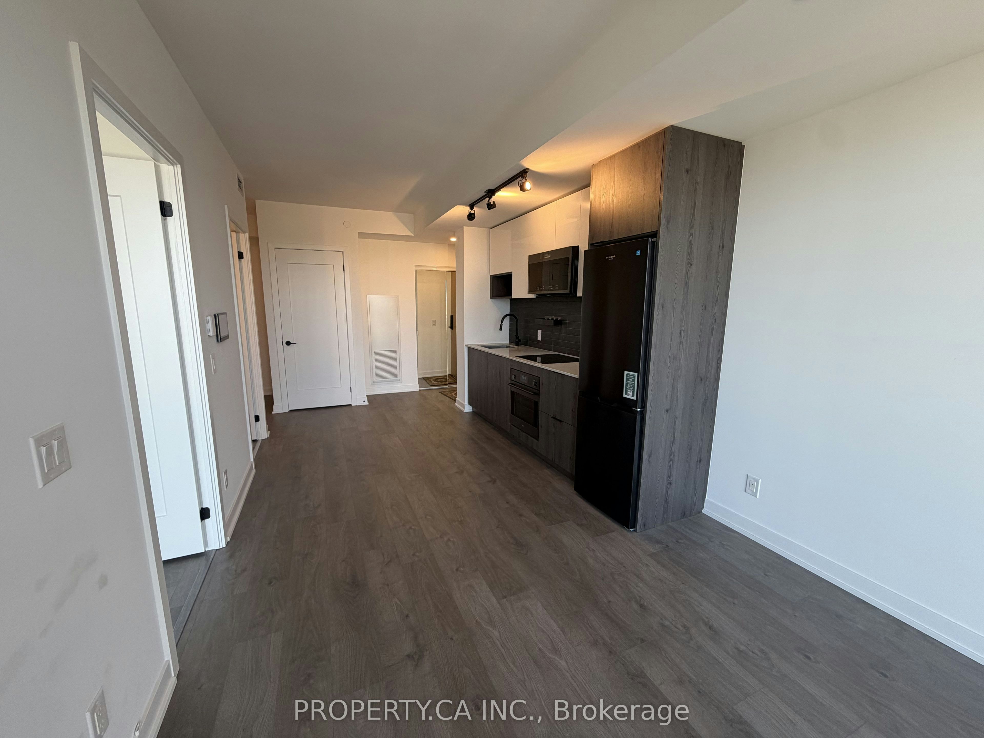 2513-5 Defries Street, Toronto, ON, M5A 0W7 - 3