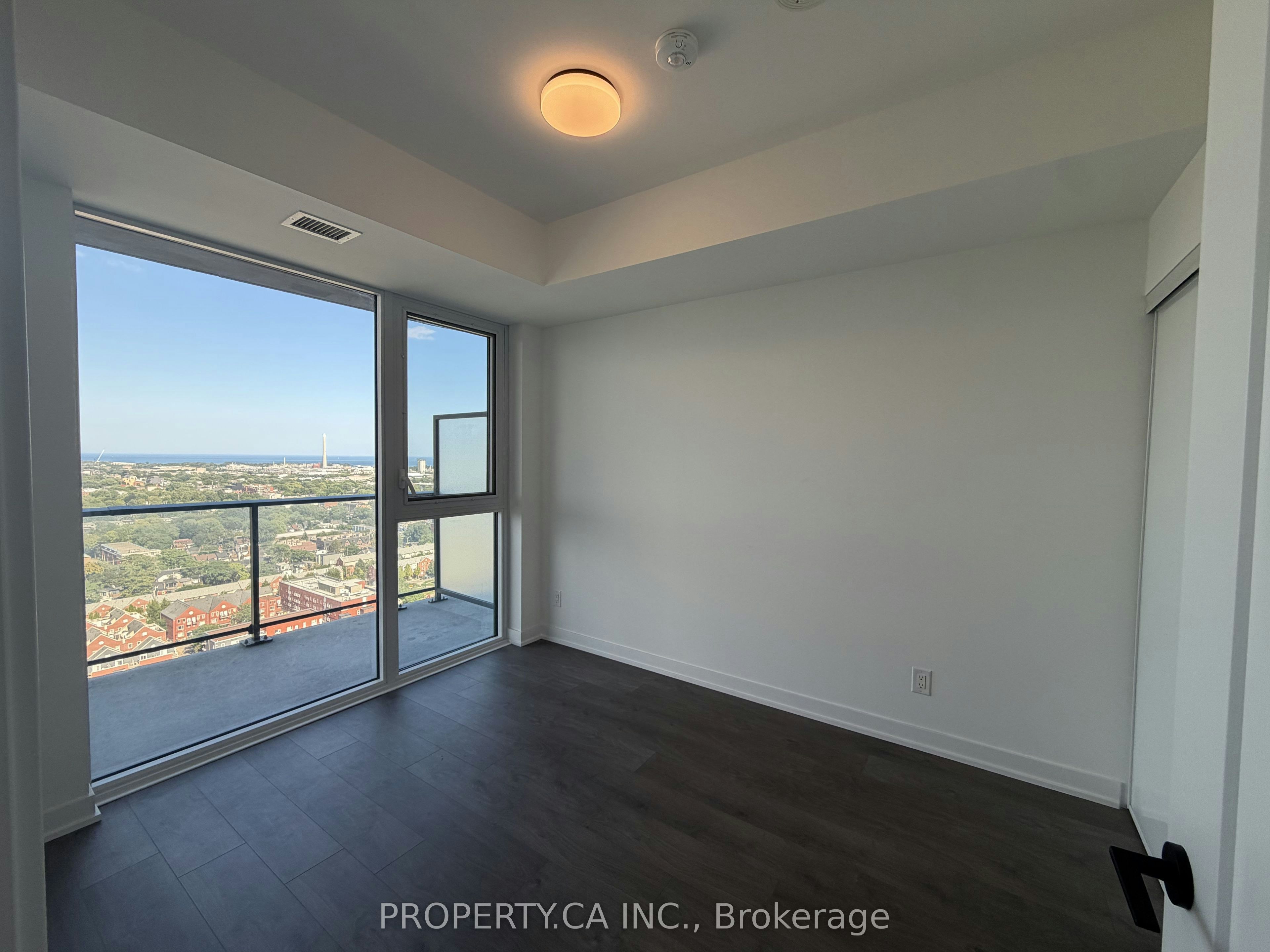 2513-5 Defries Street, Toronto, ON, M5A 0W7 - 4