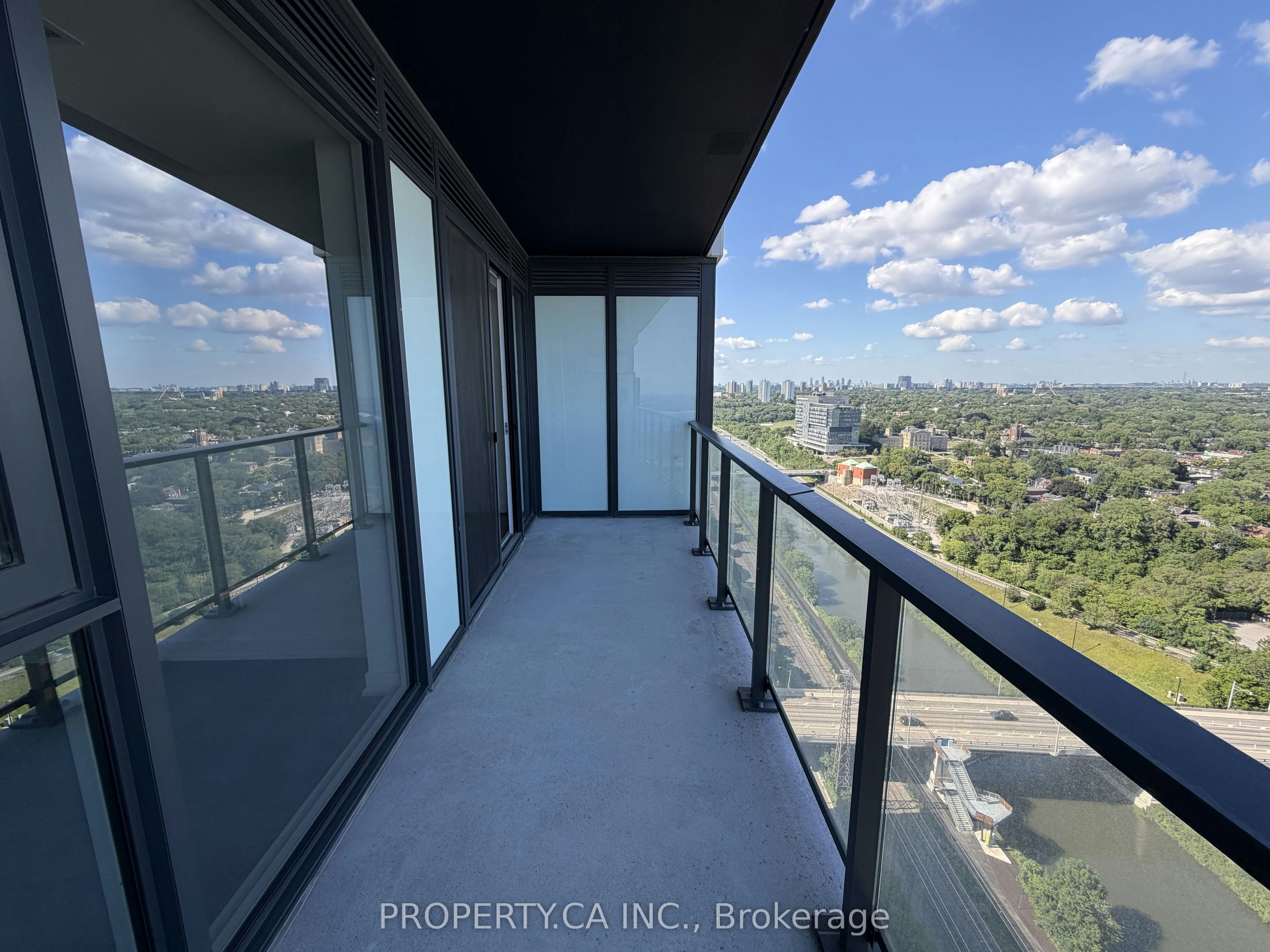 2513-5 Defries Street, Toronto, ON, M5A 0W7 - 8