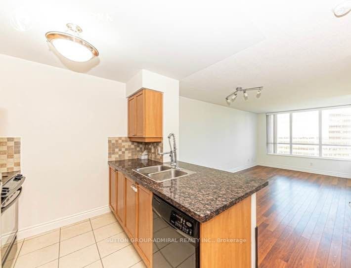 2422-25 Greenview Avenue, Toronto, ON, M2M 0A5 - 10