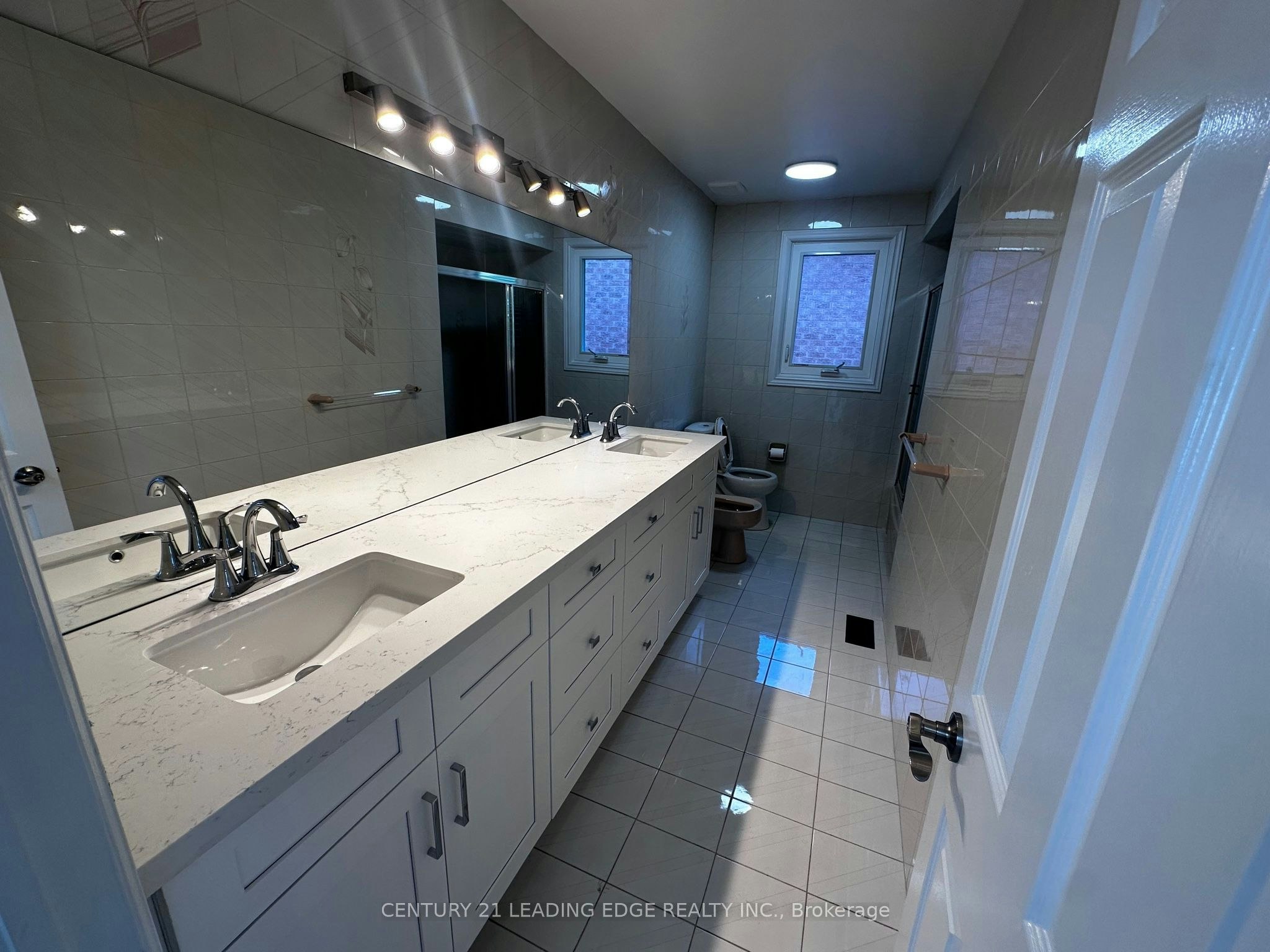 310 Holmes Avenue, Toronto, ON, M2N 4N3 - 25