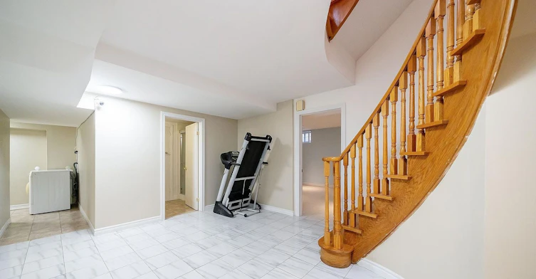 310 Holmes Avenue, Toronto, ON, M2N 4N3 - 32