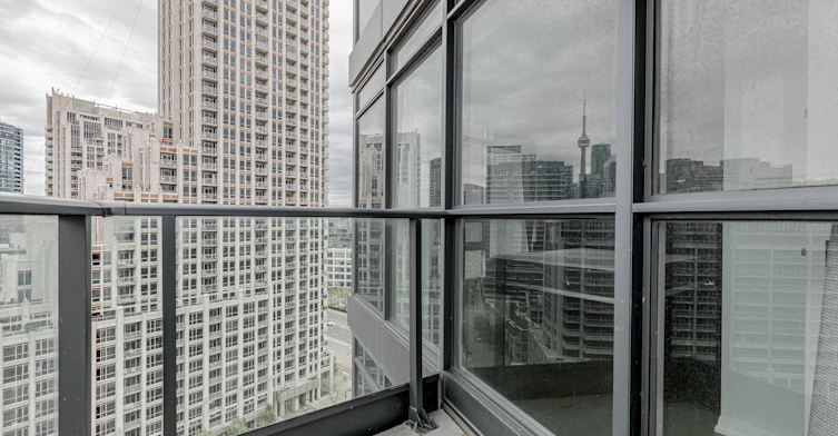 1611-215 Fort York Boulevard, Toronto, ON, M5V 4A2 - 40