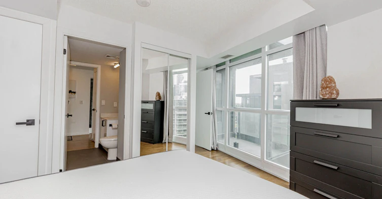 1611-215 Fort York Boulevard, Toronto, ON, M5V 4A2 - 32