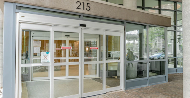 1611-215 Fort York Boulevard, Toronto, ON, M5V 4A2 - 4