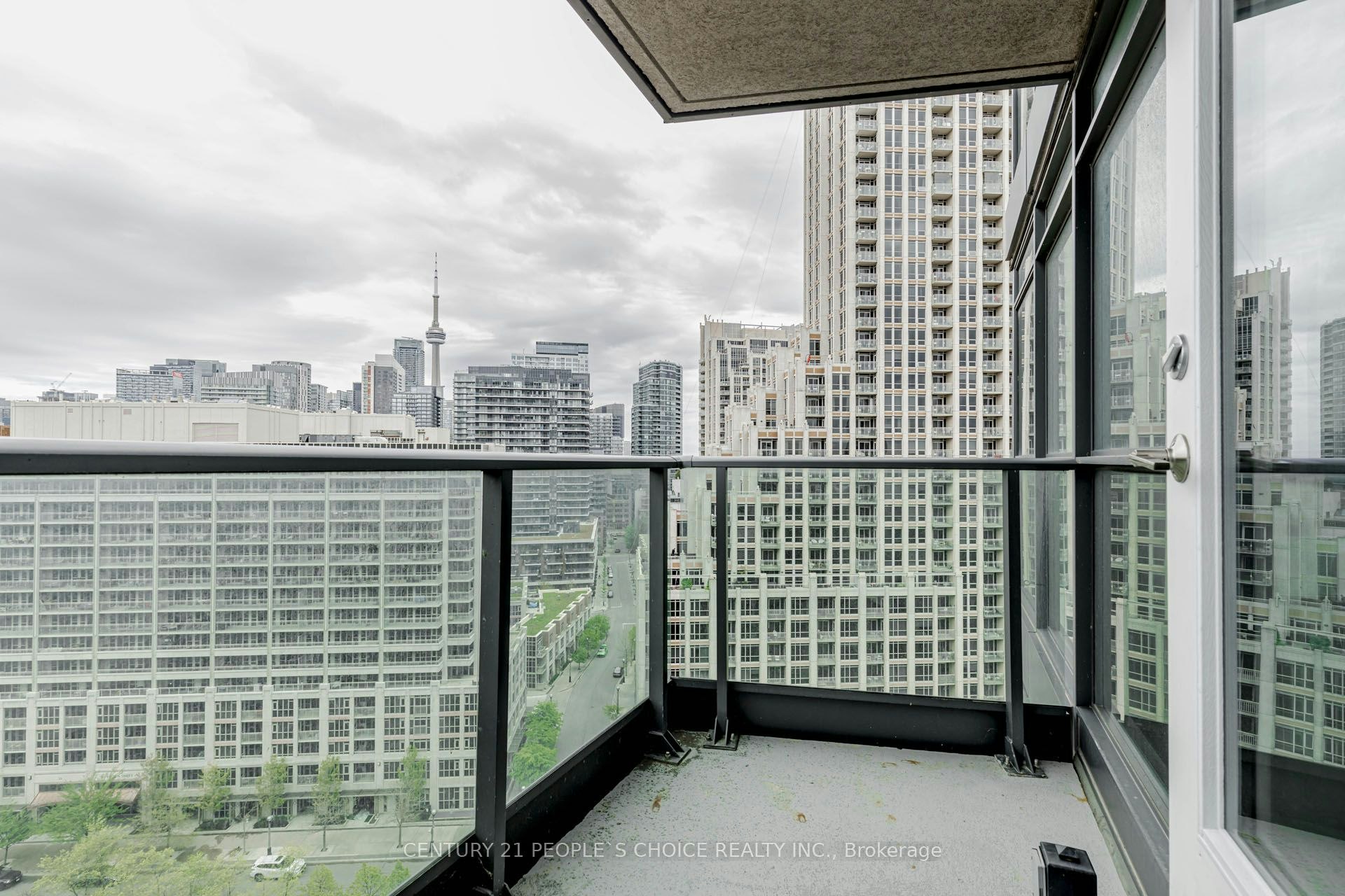 1611-215 Fort York Boulevard, Toronto, ON, M5V 4A2 - 39