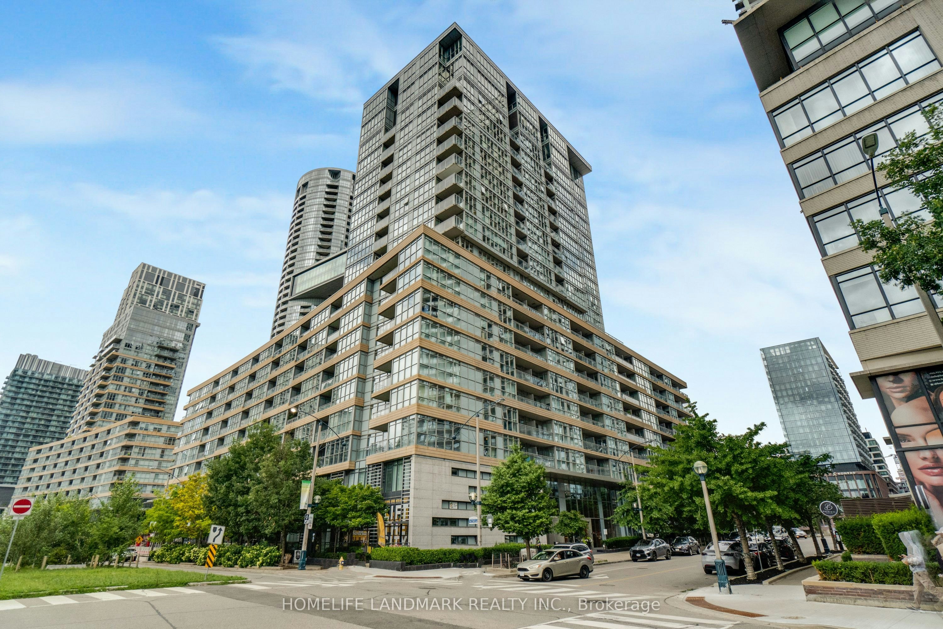 1007-10 Capreol Court, Toronto, ON, M5V 4A5