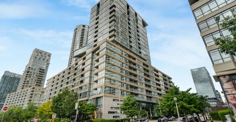 1007-10 Capreol Court, Toronto, ON, M5V 4A5