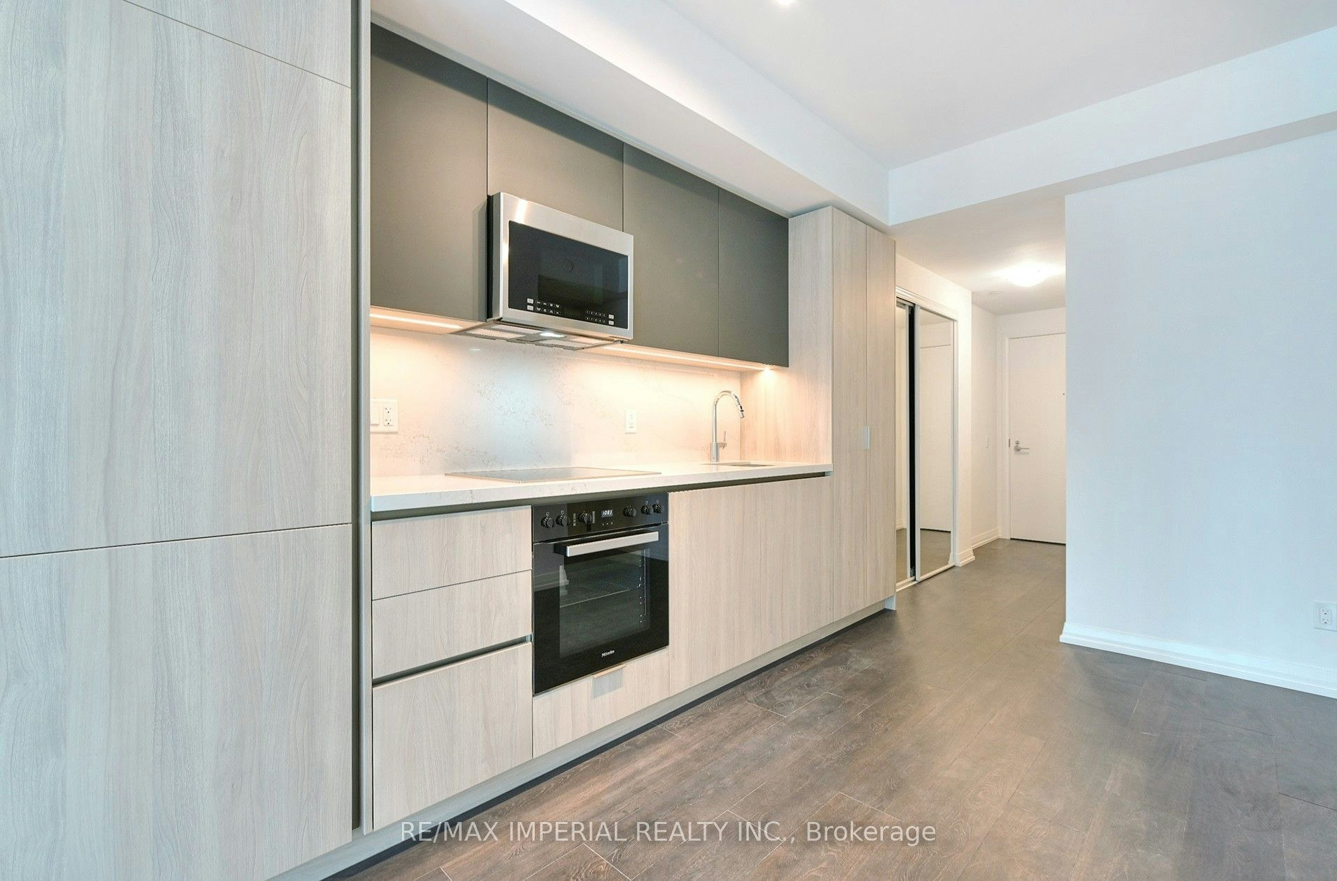 2015-400 King Street W, Toronto, ON, M5V 0X8 - 5