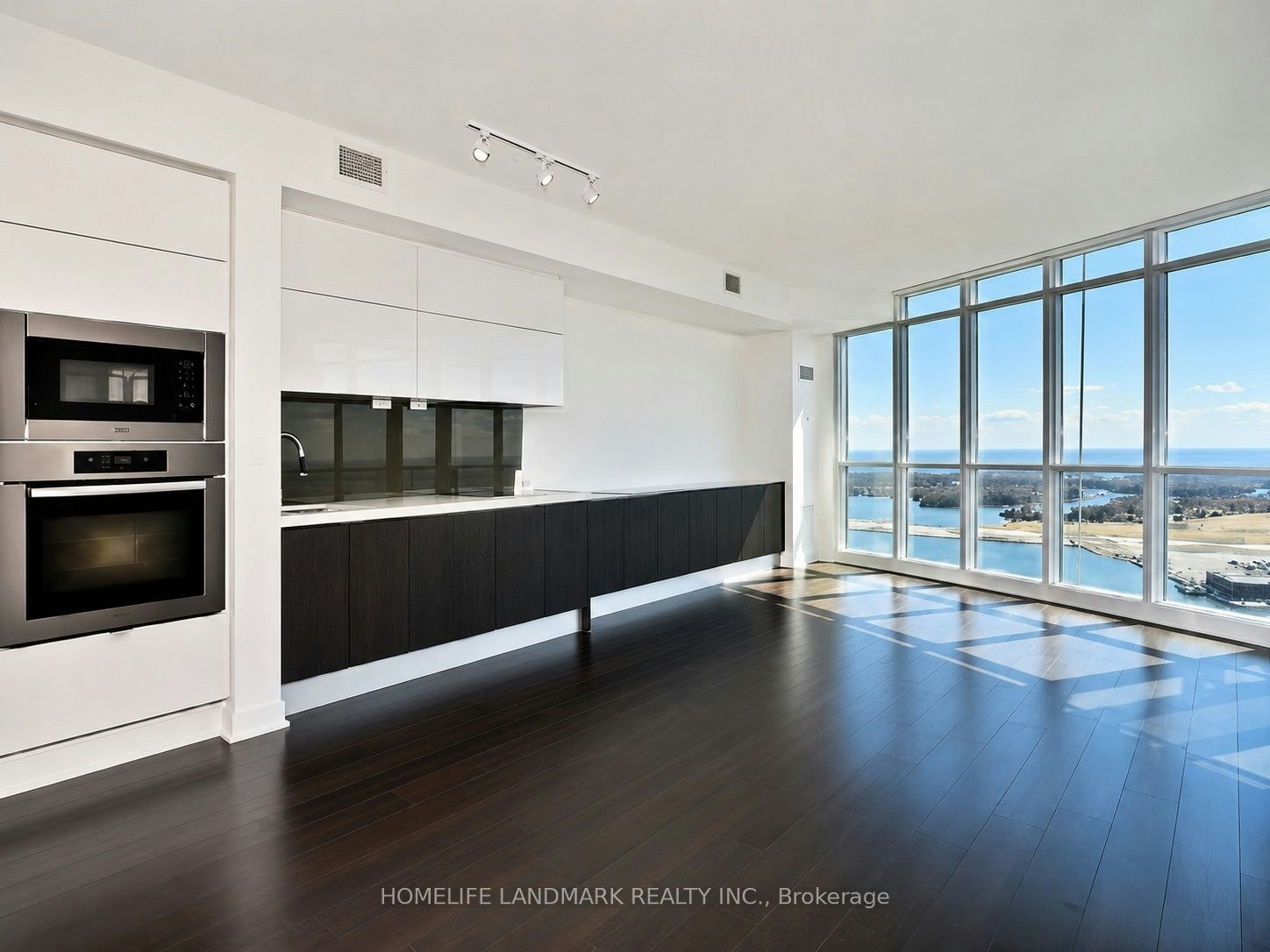 3609-21 Iceboat Terrace, Toronto, ON, M5V 4A9 - 2