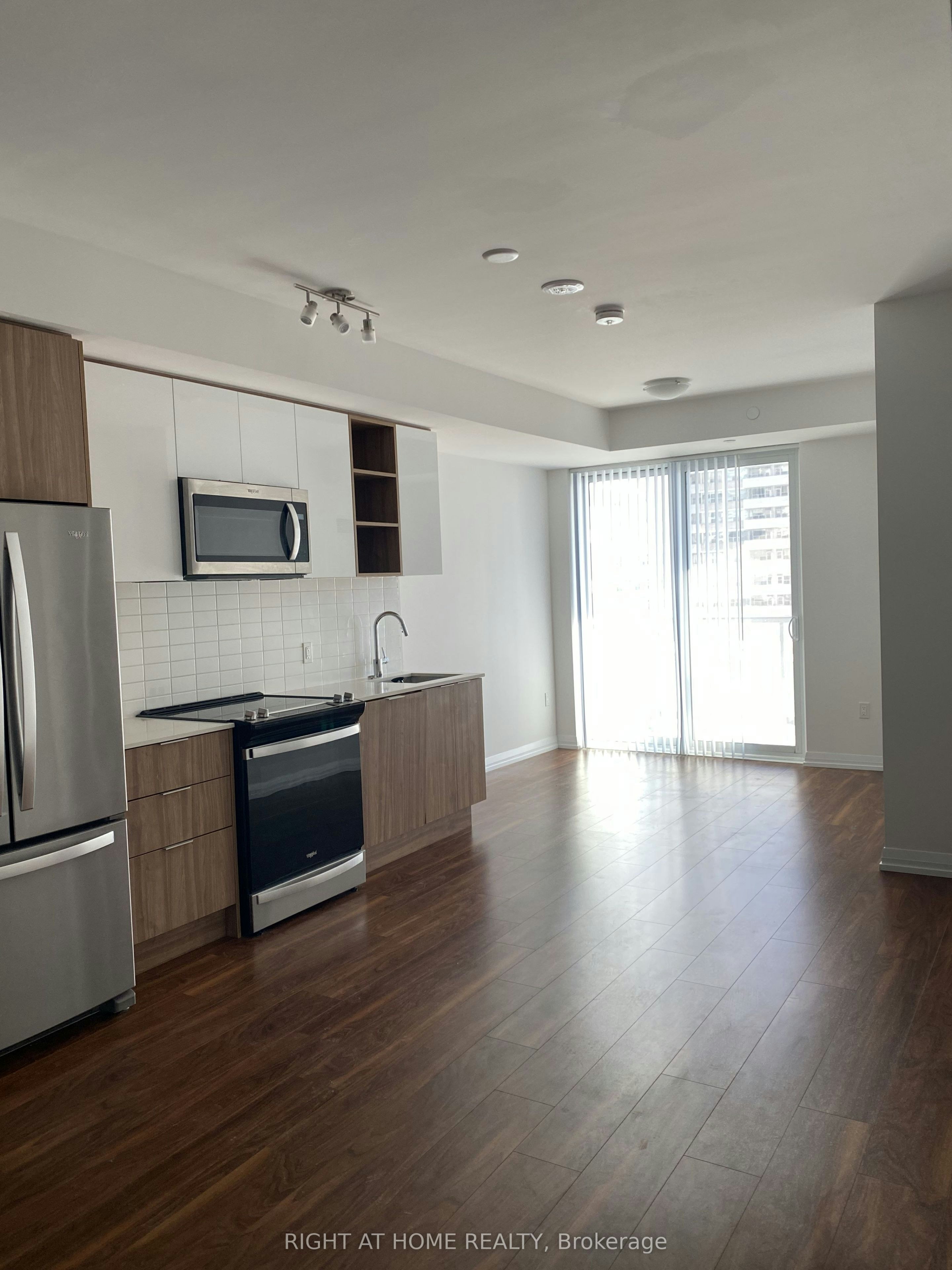 1704-25 Holly Street, Toronto, ON, M4S 0E3 - 2