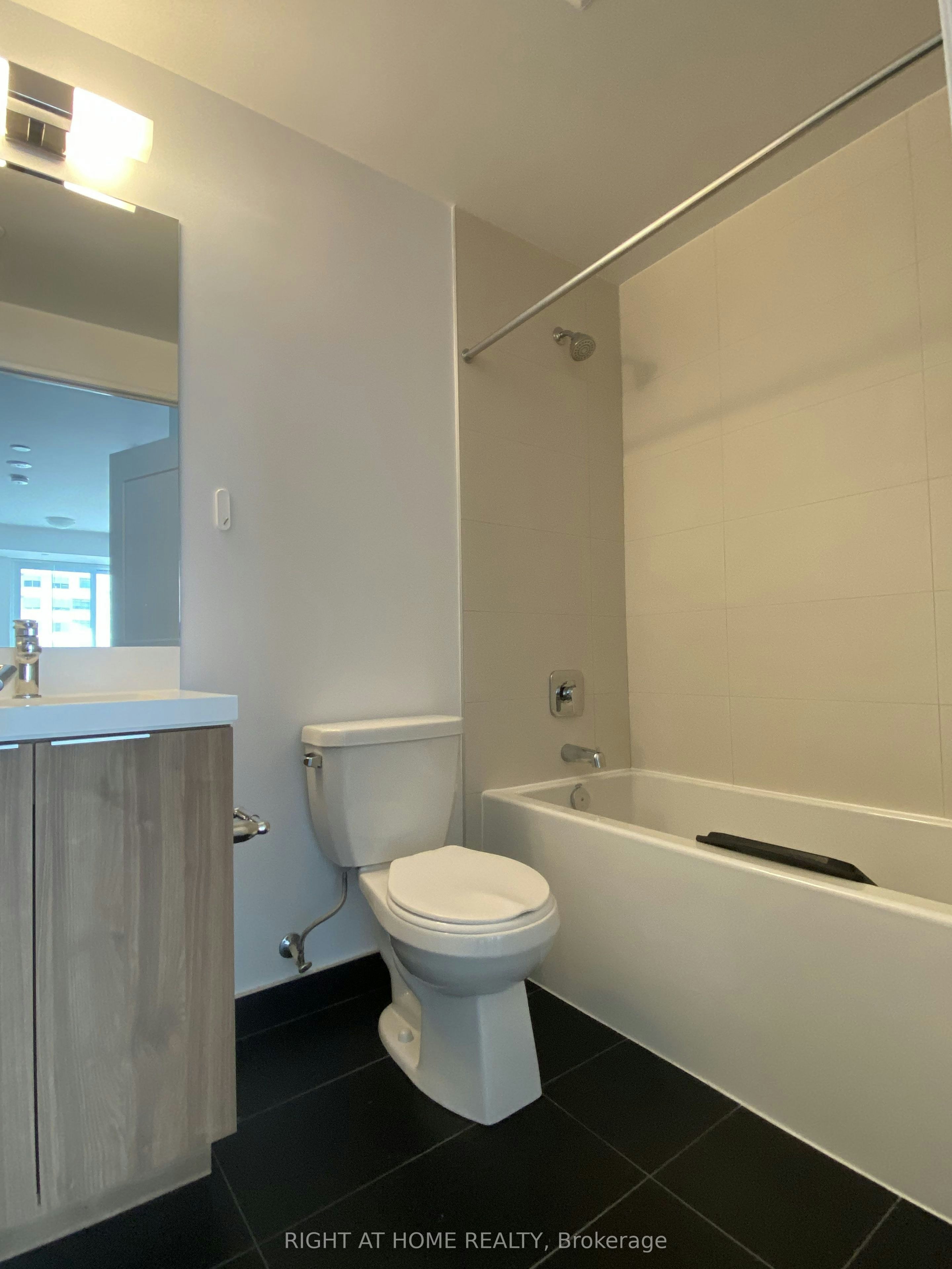1704-25 Holly Street, Toronto, ON, M4S 0E3 - 6