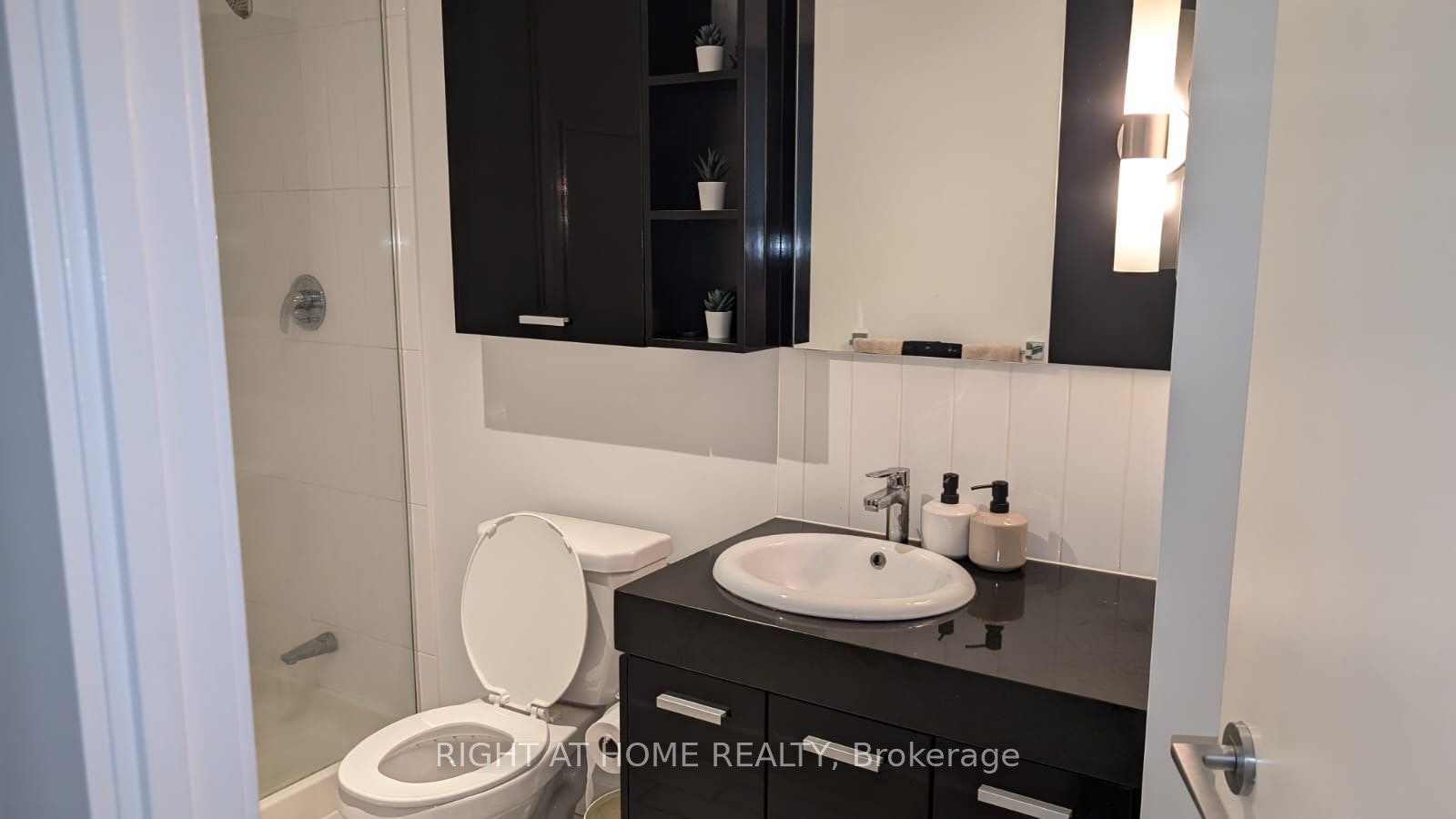 916-15 Singer Court, Toronto, ON, M2K 0B2 - 10