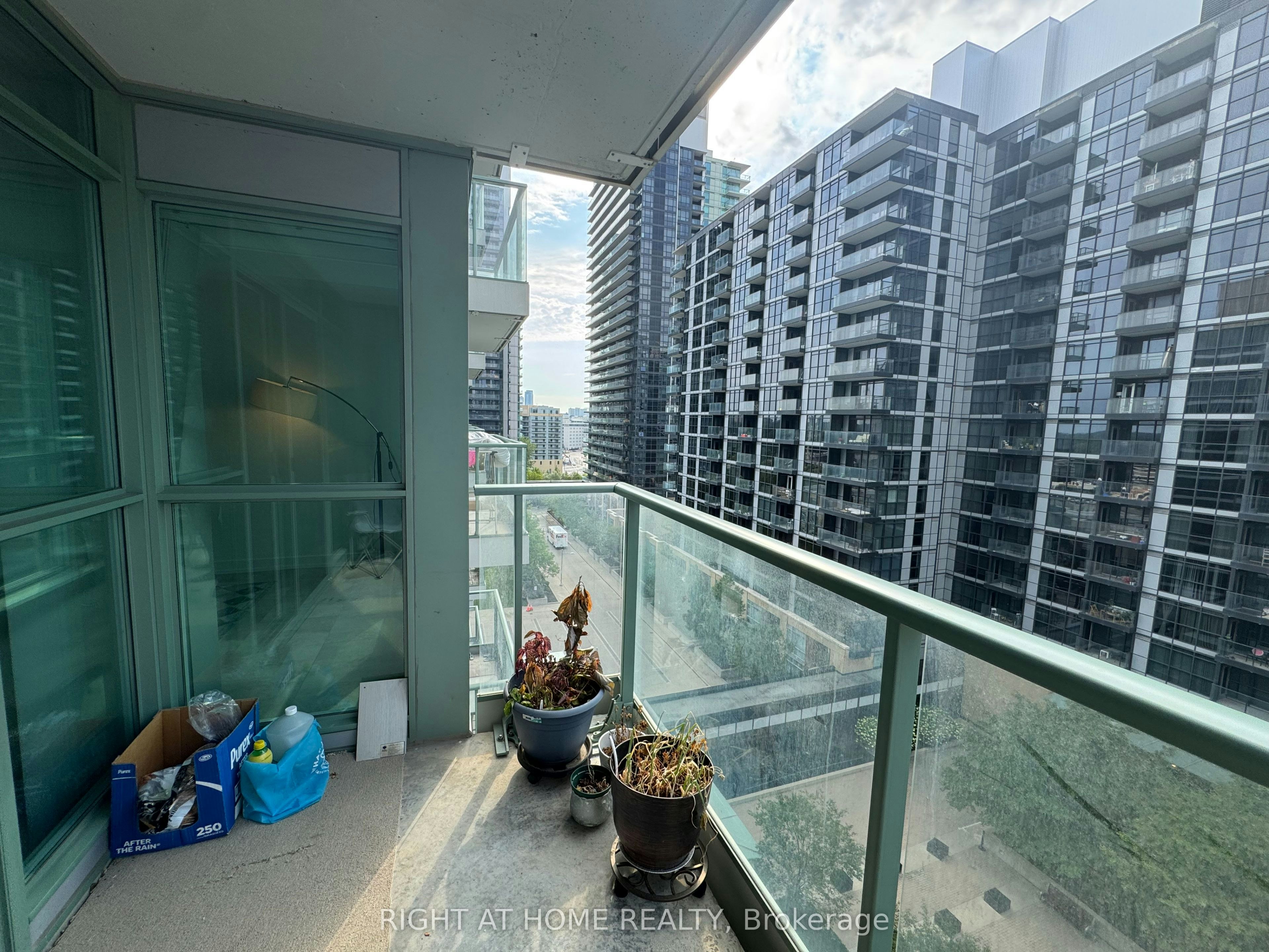 916-15 Singer Court, Toronto, ON, M2K 0B2 - 18