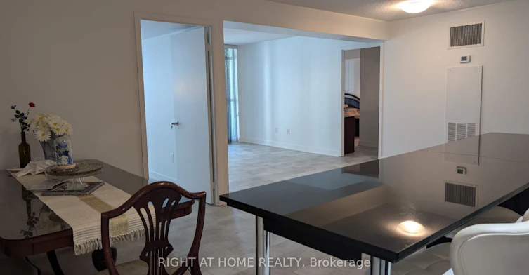 916-15 Singer Court, Toronto, ON, M2K 0B2 - 4