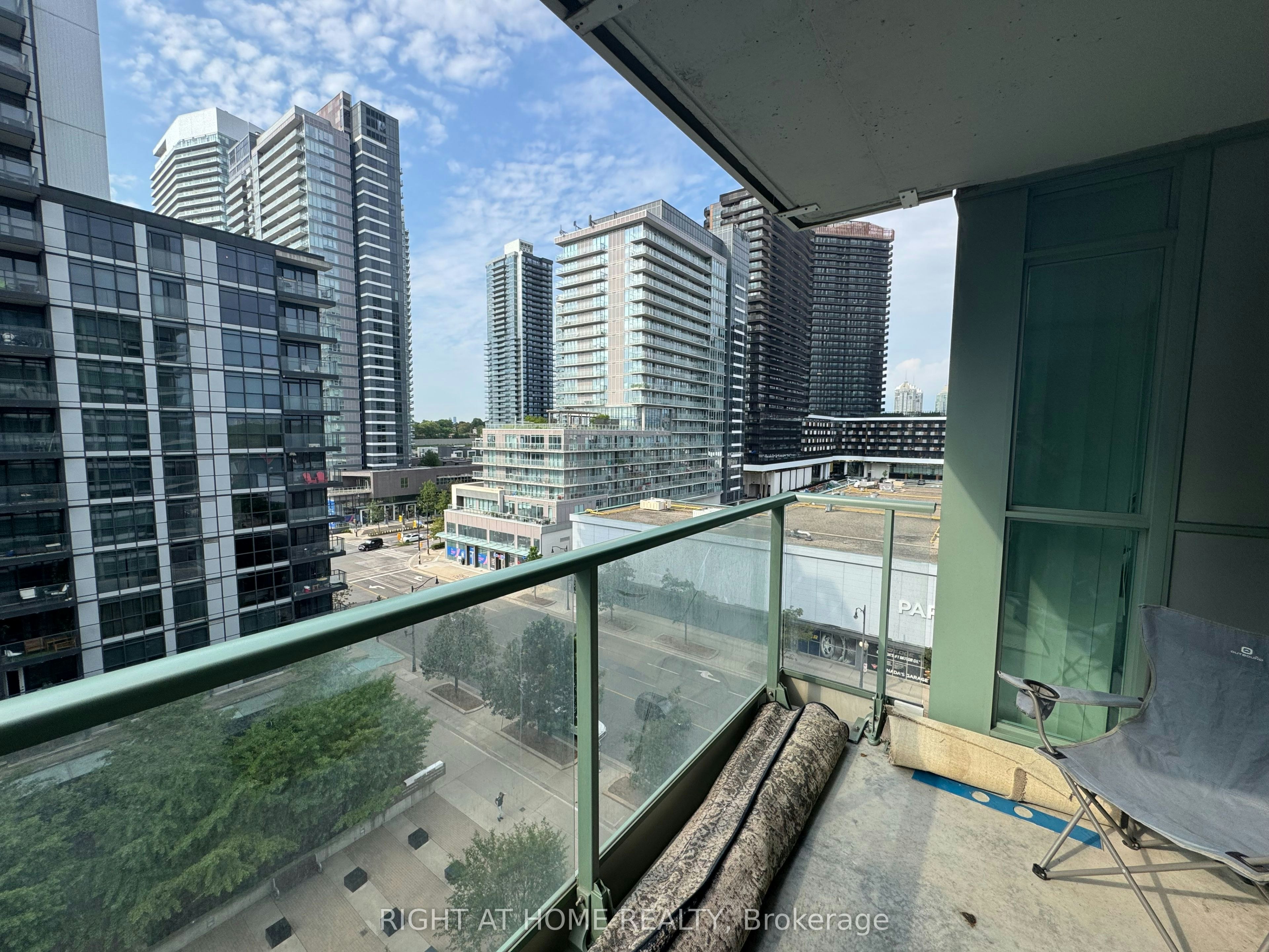 916-15 Singer Court, Toronto, ON, M2K 0B2 - 19