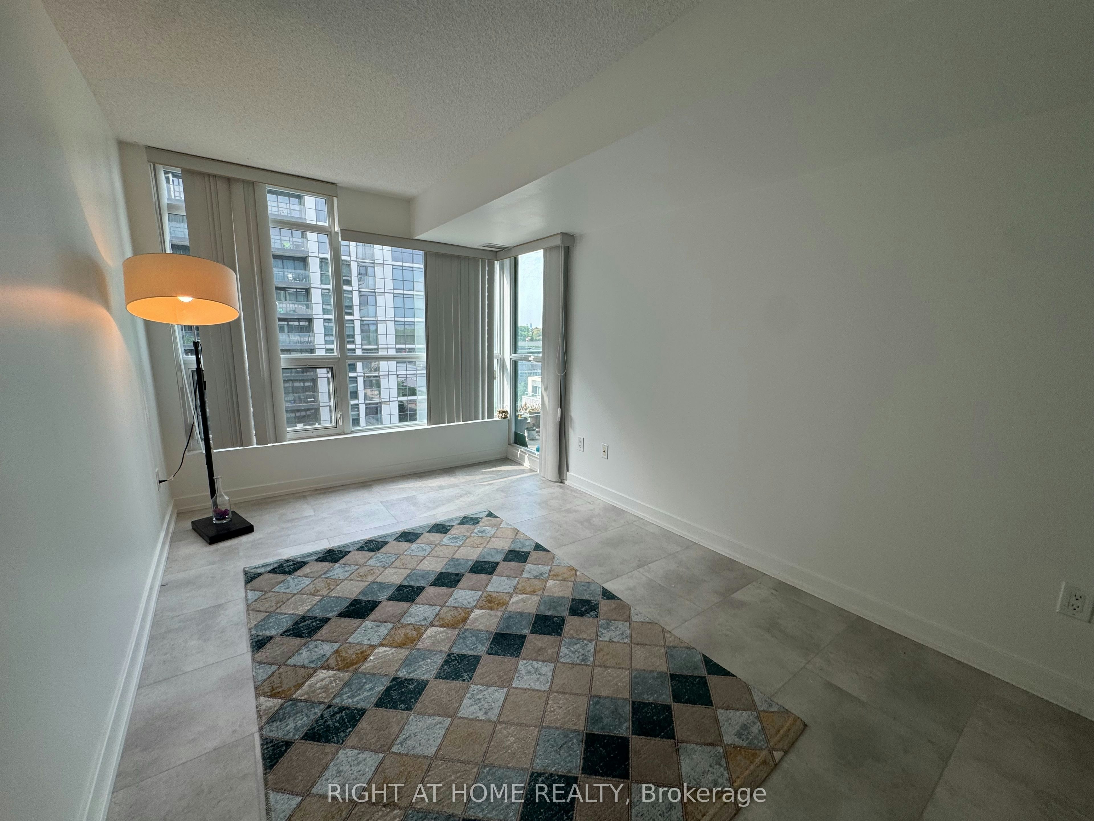916-15 Singer Court, Toronto, ON, M2K 0B2 - 15