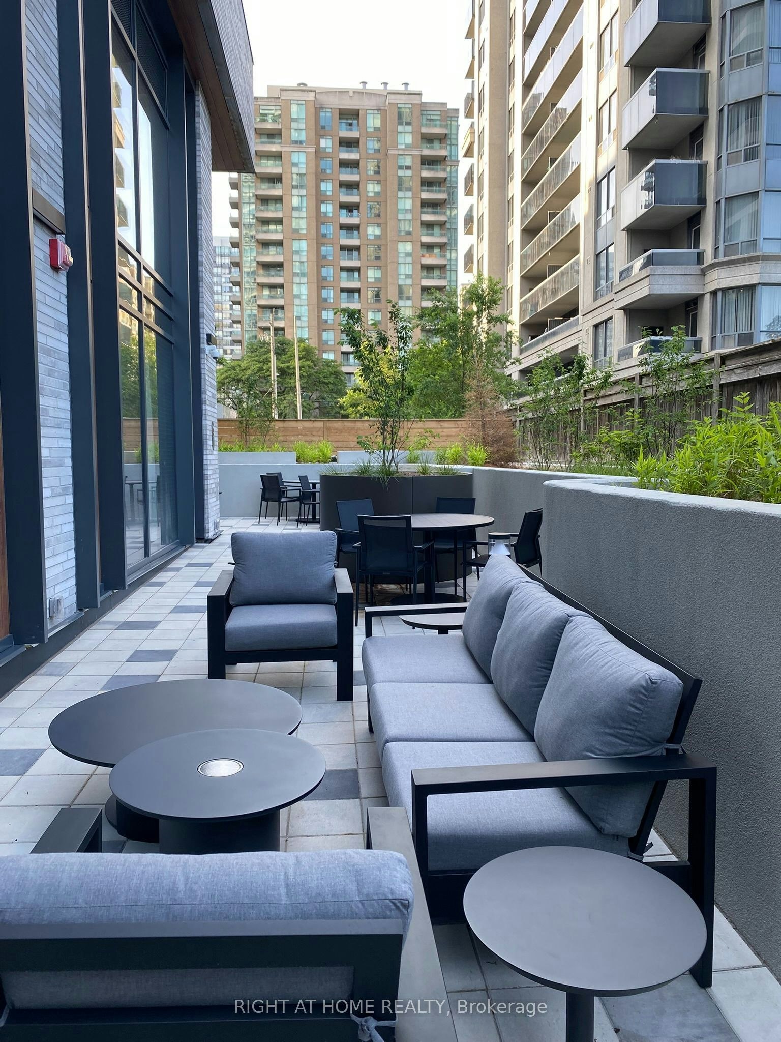 802-36 Olive Avenue NW, Toronto, ON, M2N 0M4 - 2