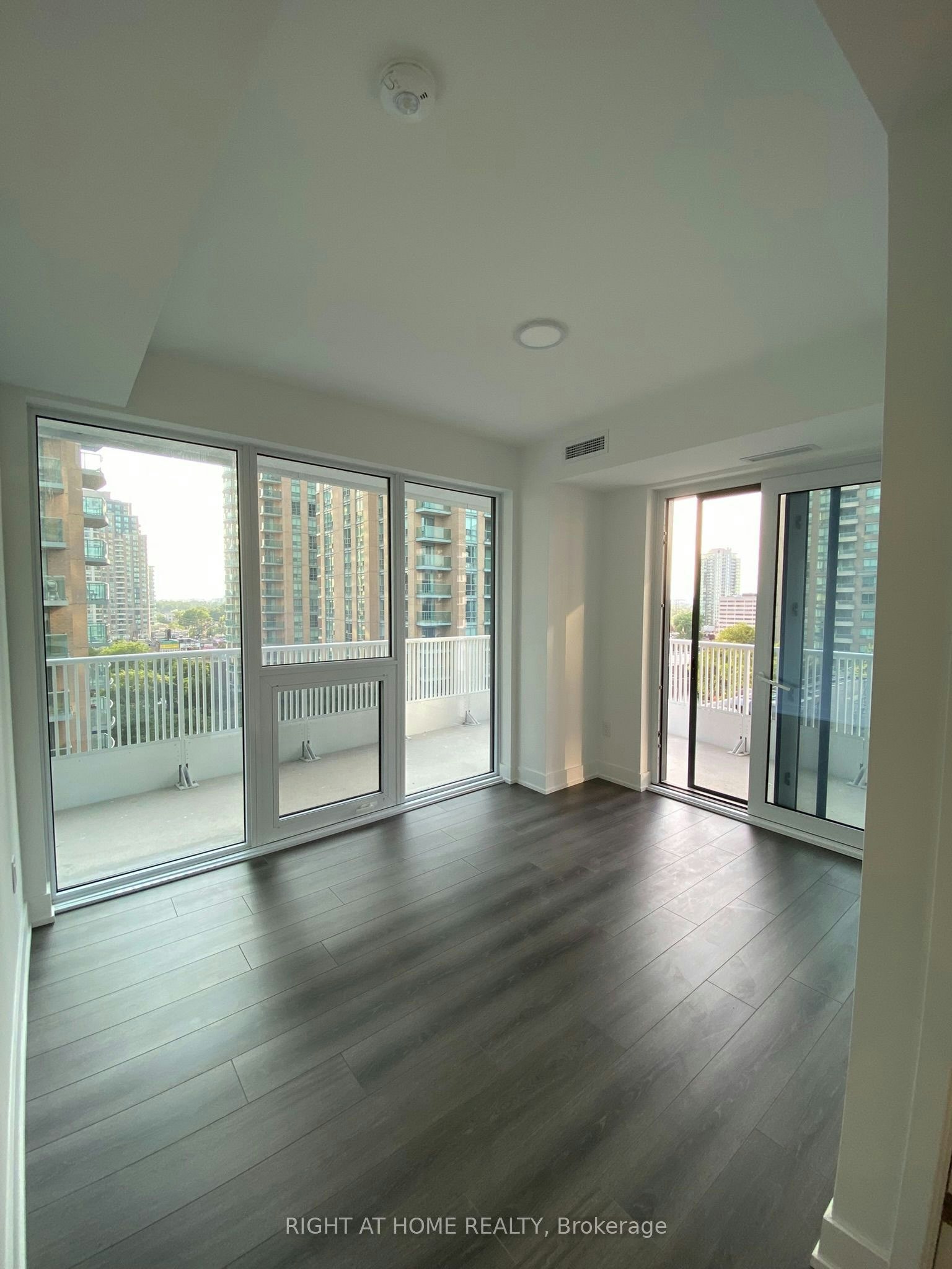 802-36 Olive Avenue NW, Toronto, ON, M2N 0M4 - 23